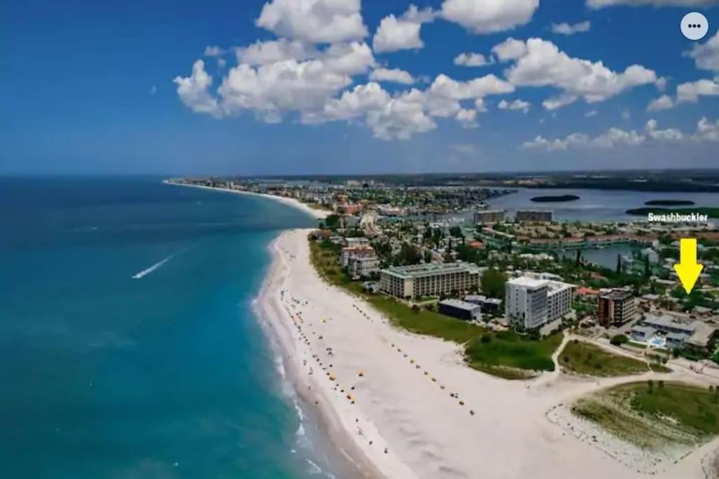 Renovate Large Studio 21-Directly Across Beach St. Pete Beach Exteriér fotografie